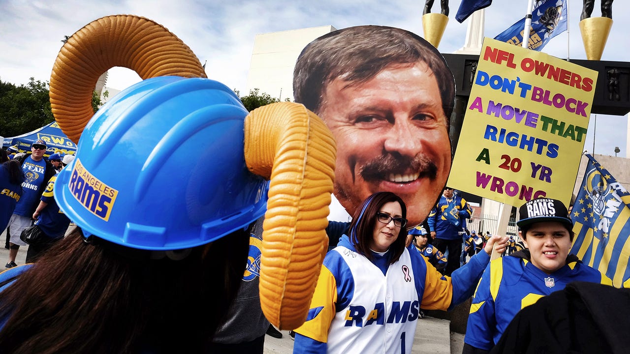 Chargers have option to join Rams in LA
